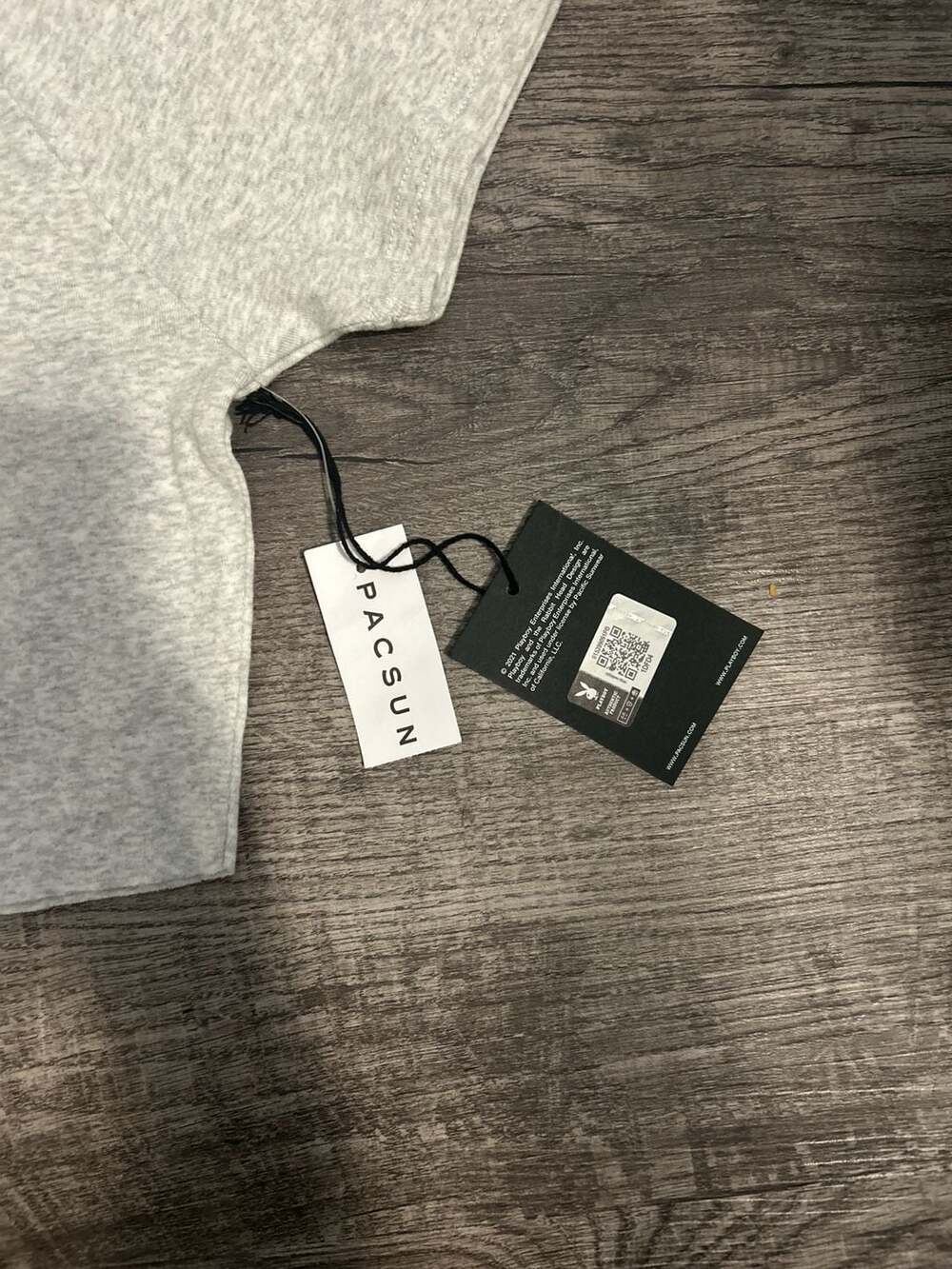 Playboy by PacSun Grey Raglan Cropped Graphic Tee - Picture 3 of 4